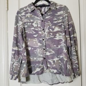 VELVET HEART camouflage long sleeve button up top breast pockets S